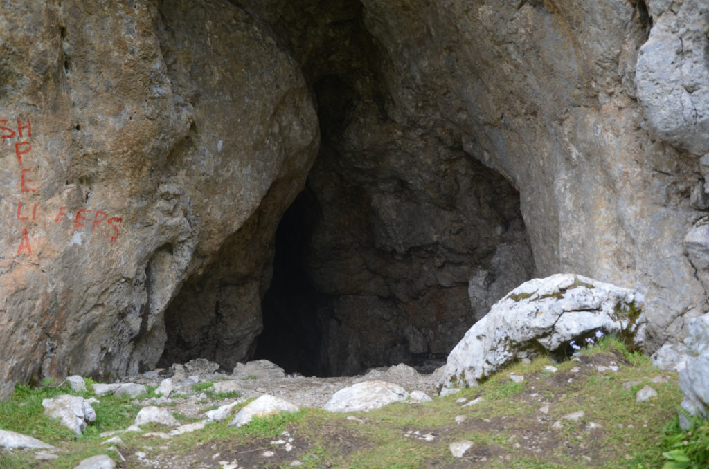 Zla Kolata - Mrozna jaskinia