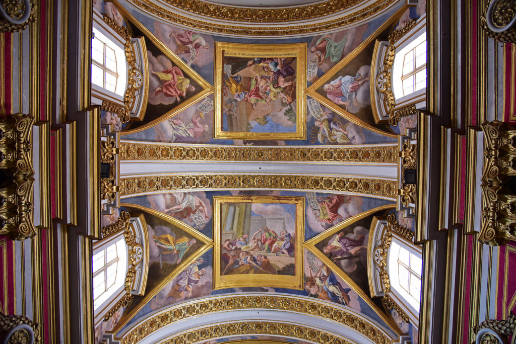 Katedra w Mdinie - sufit w nawie głównej