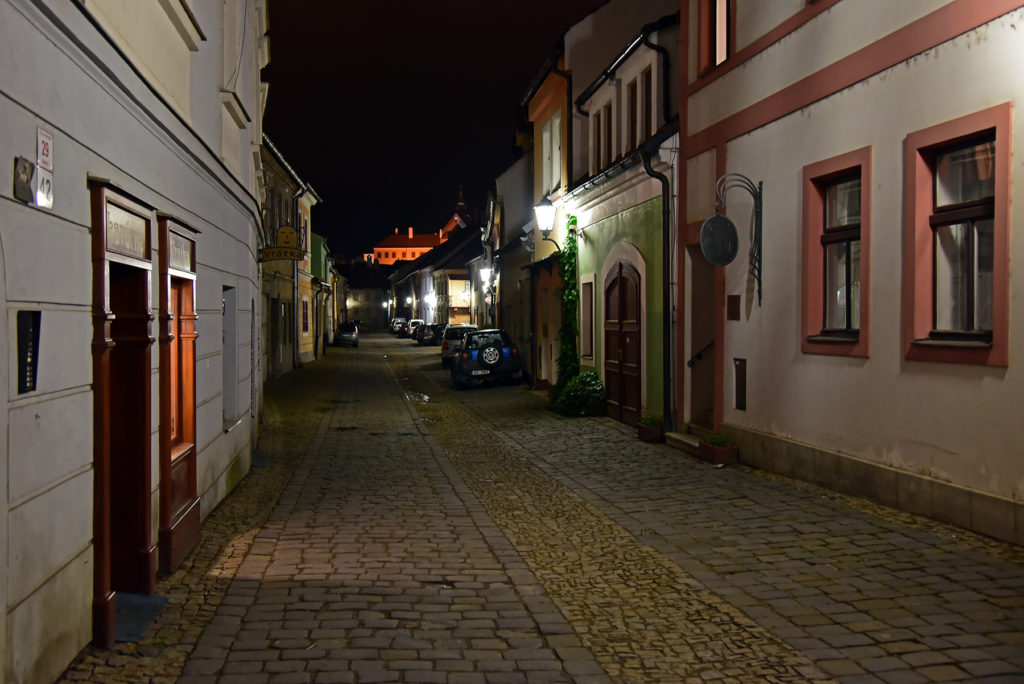 Dzielnica Żydowska - ulica Leopolda Pokorného nocą