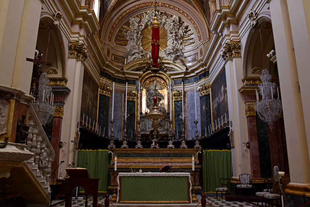 Valletta - kościół św. Augustyna - ołtarz główny