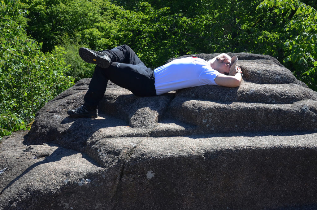 Zamek Bolczów - odpoczynek na kamieniach